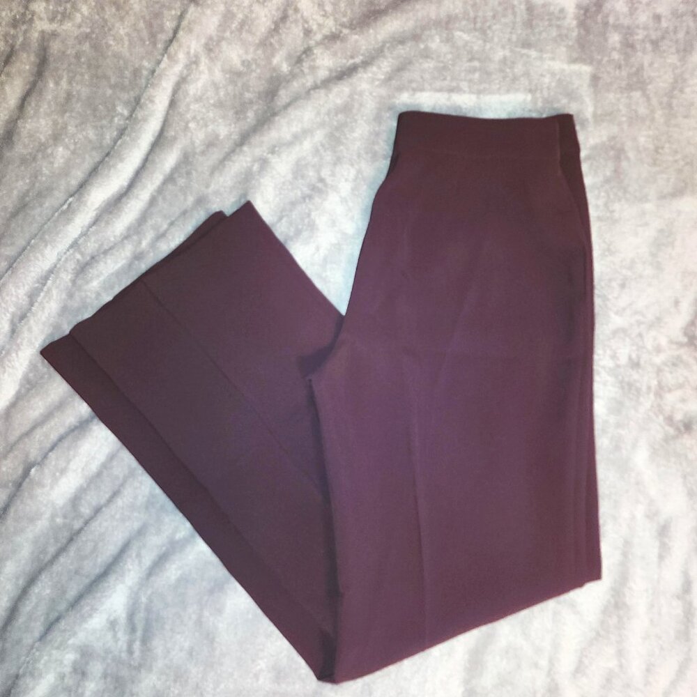 Ann Taylor Side Zip Trouser Pant in Fluid Crepe, Burgundy, Size Medium